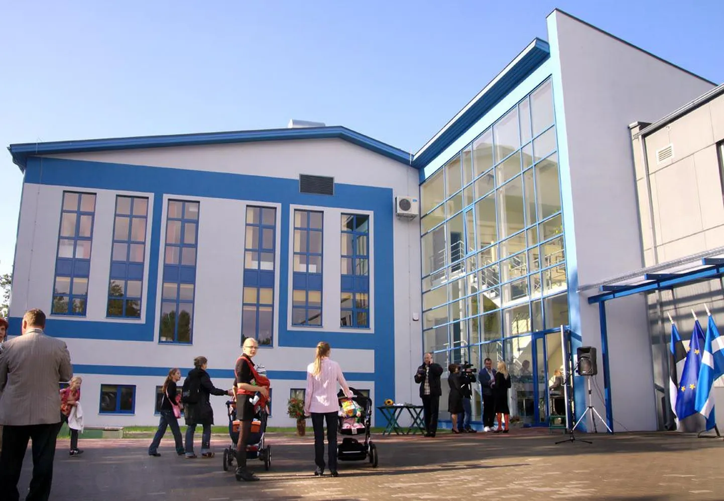 Ligi kuu tagasi avatud Pärnu tehnika- ja tööõpetusmaja sai kasutusloa alles eile.