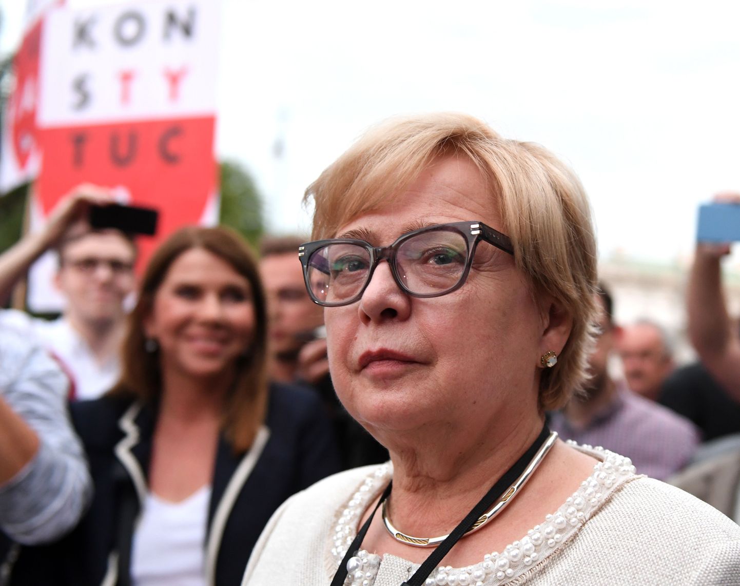 Poola ülemkohtu eesistuja Malgorzata Gersdorf tema toetuseks korraldatud meeleavaldusel.