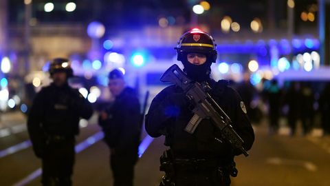 Pariisi tulistamises kahtlustatav toimetati psühhiaatriaasutusse