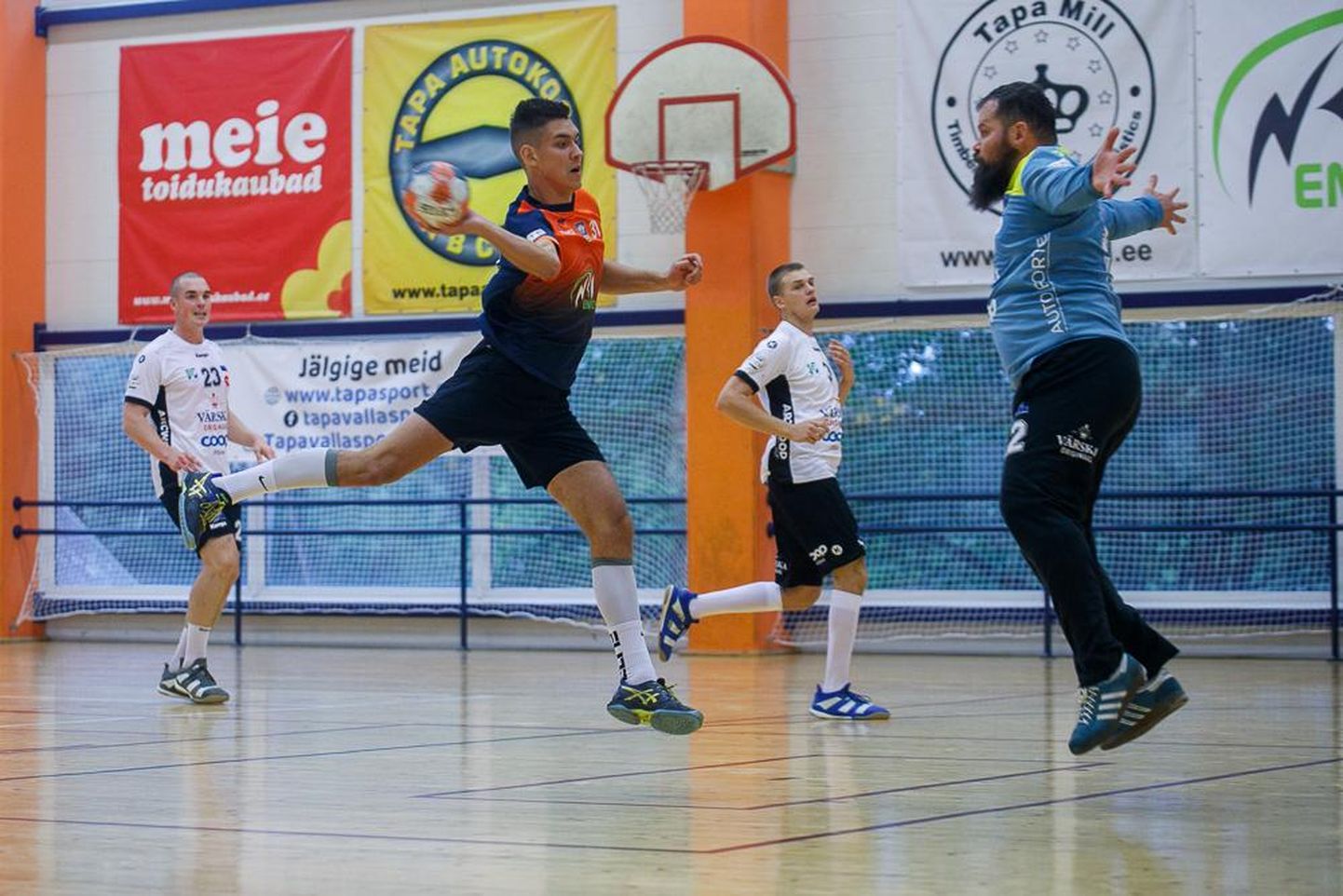 SK Tapa/N.R. Enrgy meeskond pakkus Põlva Serviti vastu hingestatud mängu, kuid seekord favoriidile hammas peale ei hakanud.