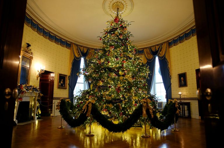 Jõulupuu Valge Maja sinises toas