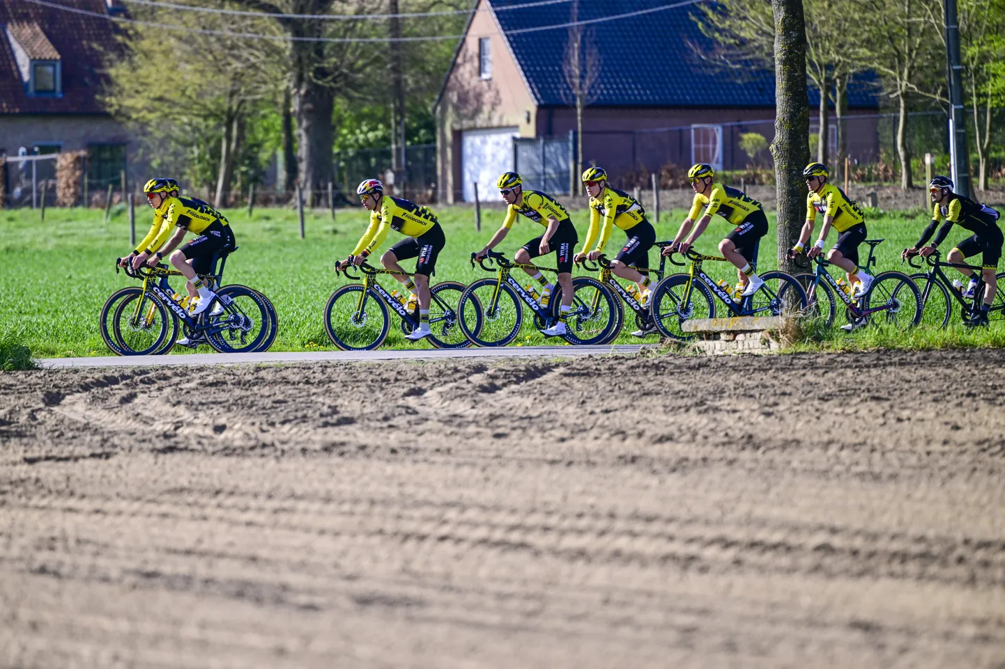 Foto Tour of Flandersi profivõistkonna treeningult. Nemad pole kõnealuse uudisega seotud.