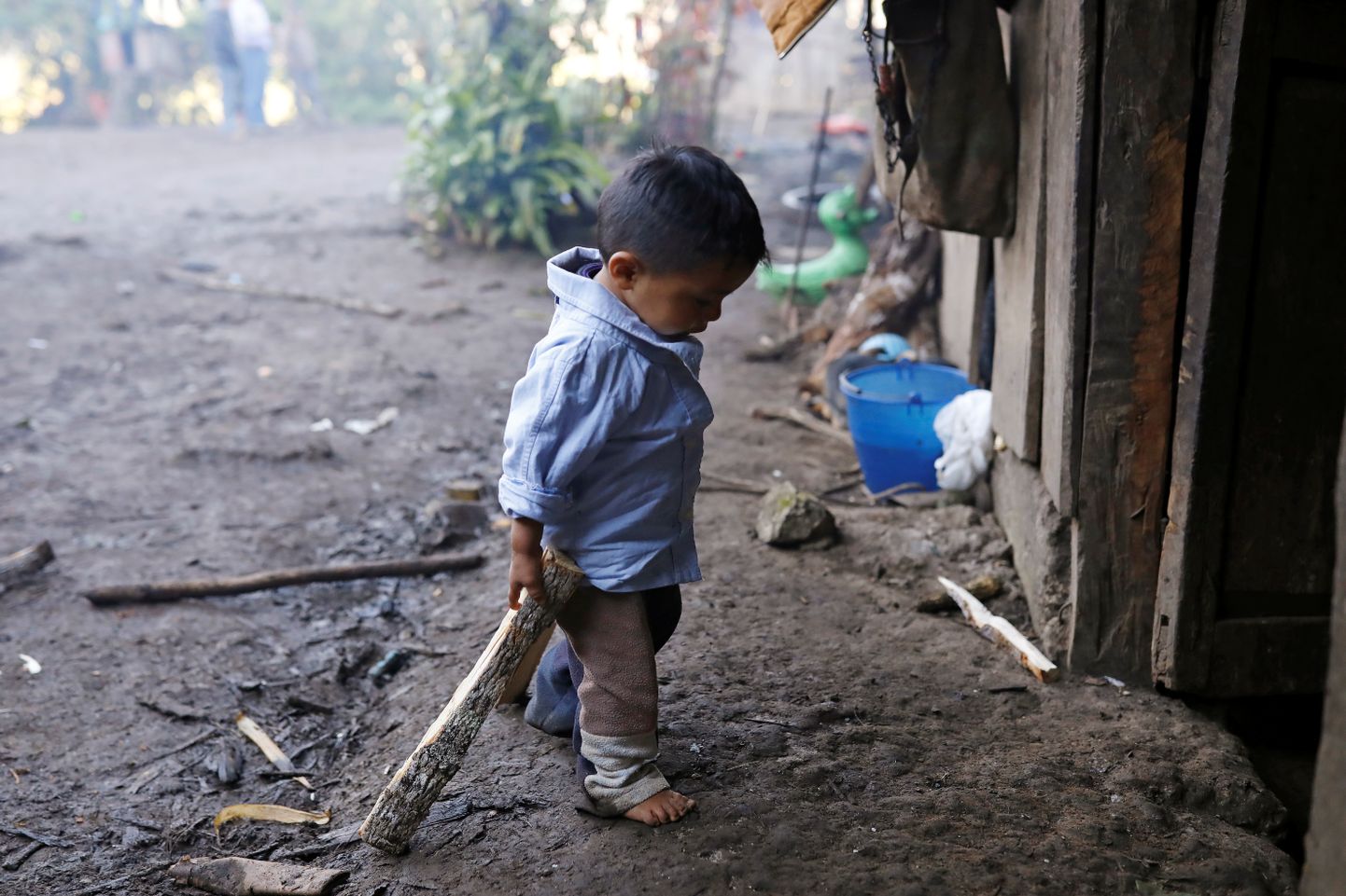 Kaheksa-aastase surnud Guatemalast pärit poisi väikevend.