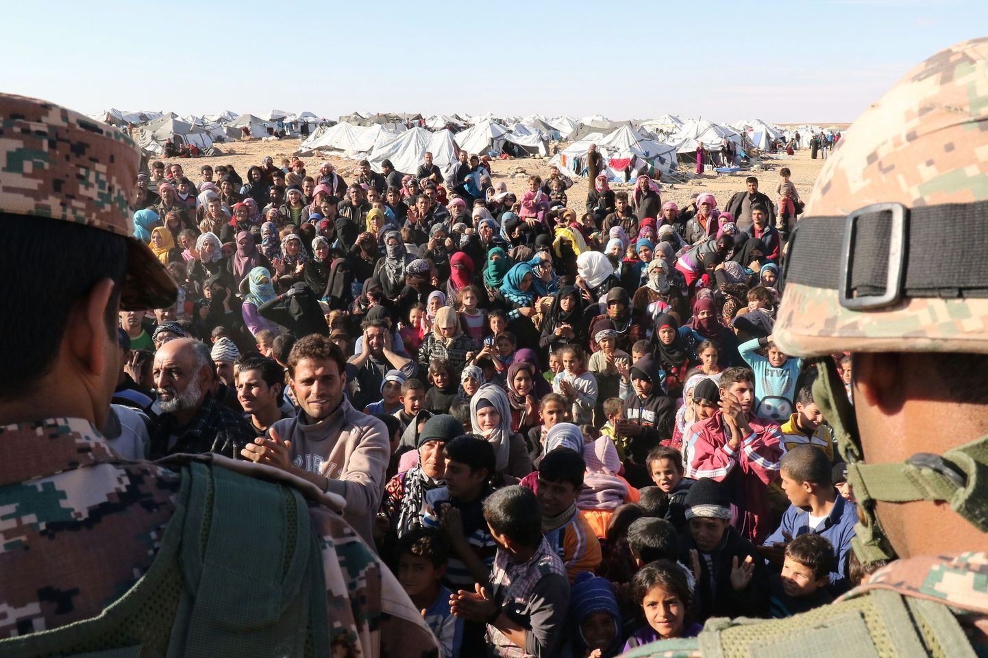 Беженцы на границе Иордании и Сирии