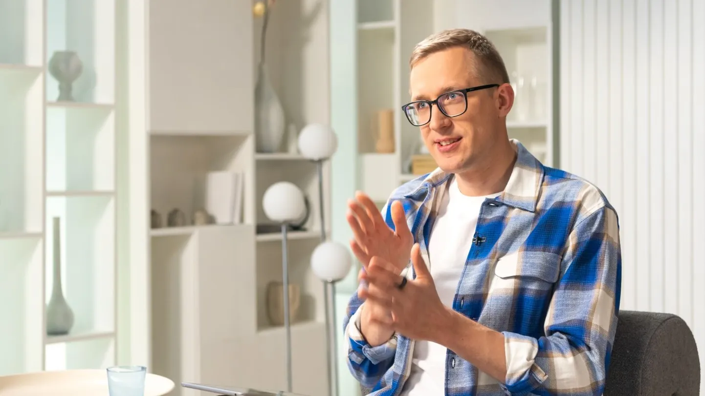 “Mis värvi on majandus?” saatejuht-autor Johannes Tralla,