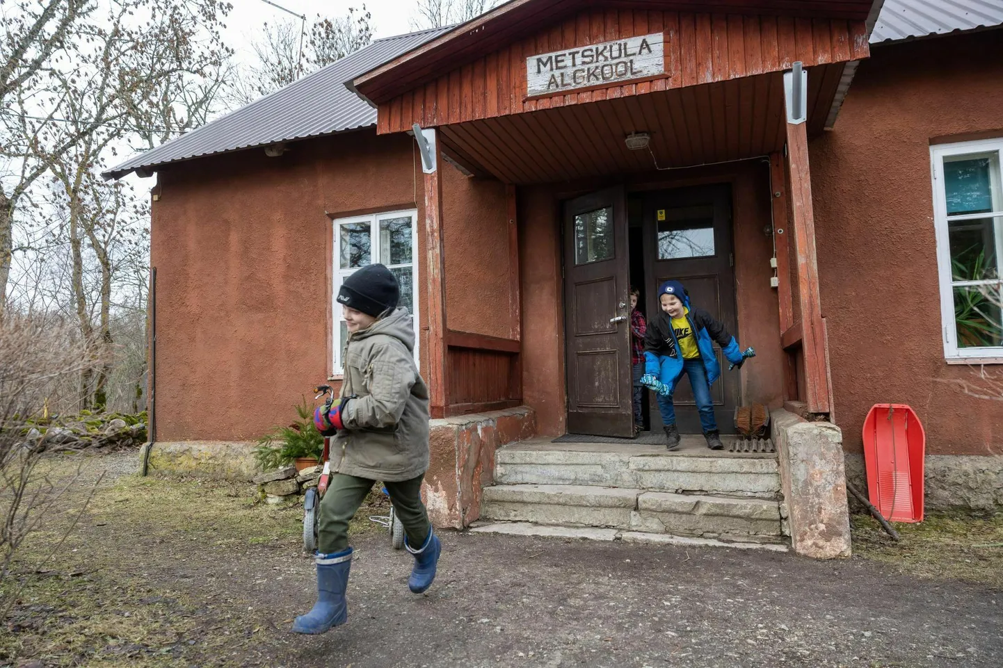 Lääneranna volikogu otsustas, et tulevast sügisest ei saa lapsed enam Metsküla algkoolis õppida.