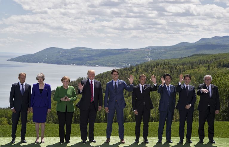 Perepilt G7 tippkohtumisel Kanadas.