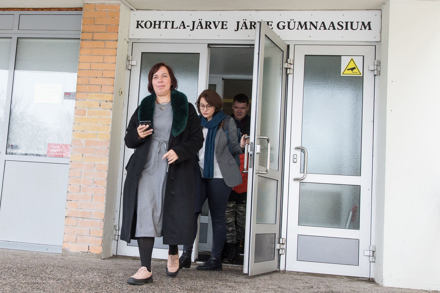 Haridusminister Mailis Reps külastas teisipäeval Järve gümnaasiumi, kuid ei andnud seal küsimustele selliseid vastuseid nagu koolipere ootas.