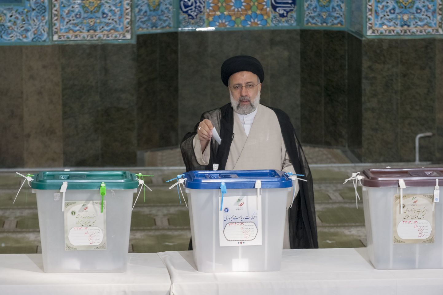 Iraani presidendivalimiste võitja Ebrahim Raisi.