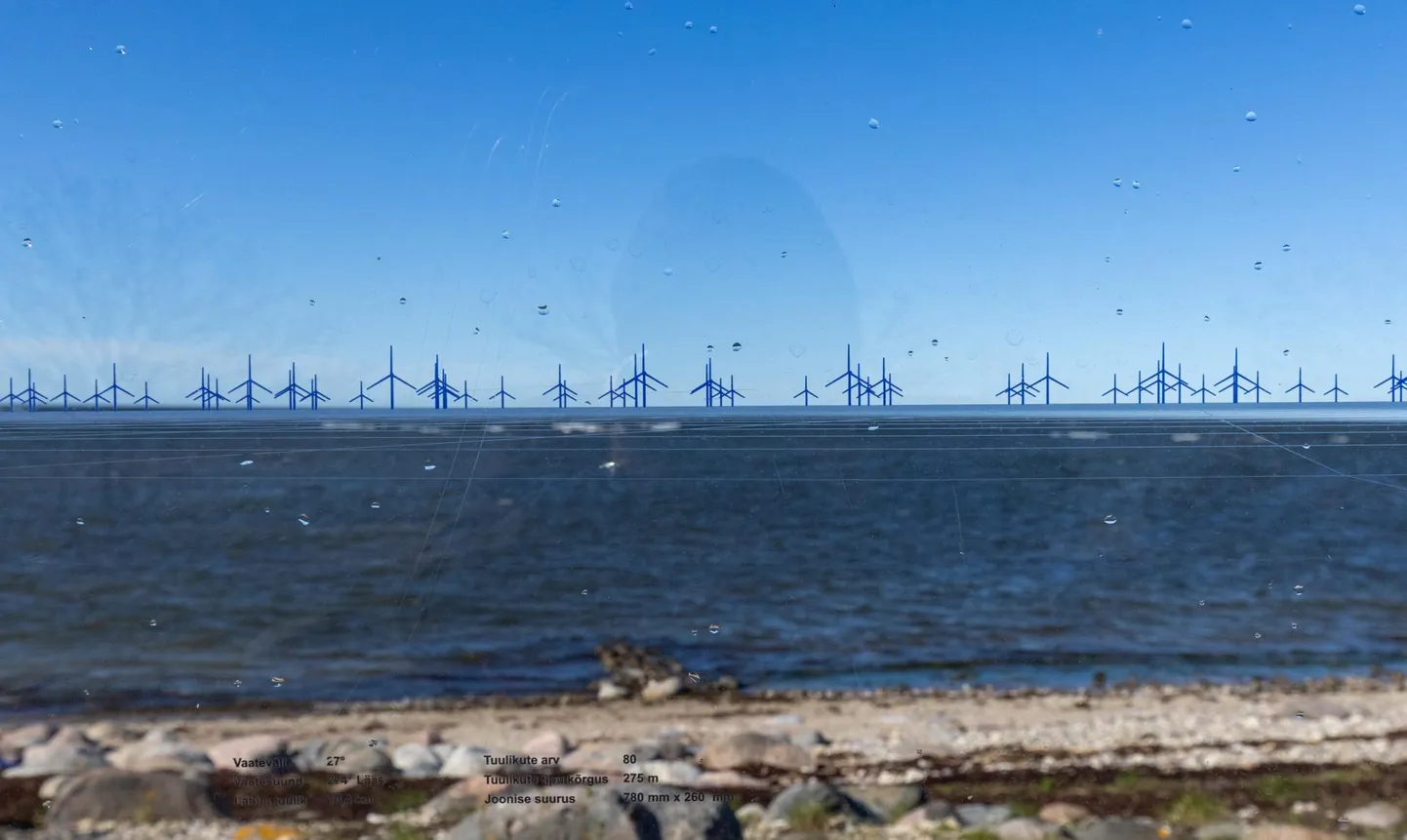 Pleksiklaasilt õige visuaali saamiseks tuleks sellest seista küünarvarre jagu eemal.