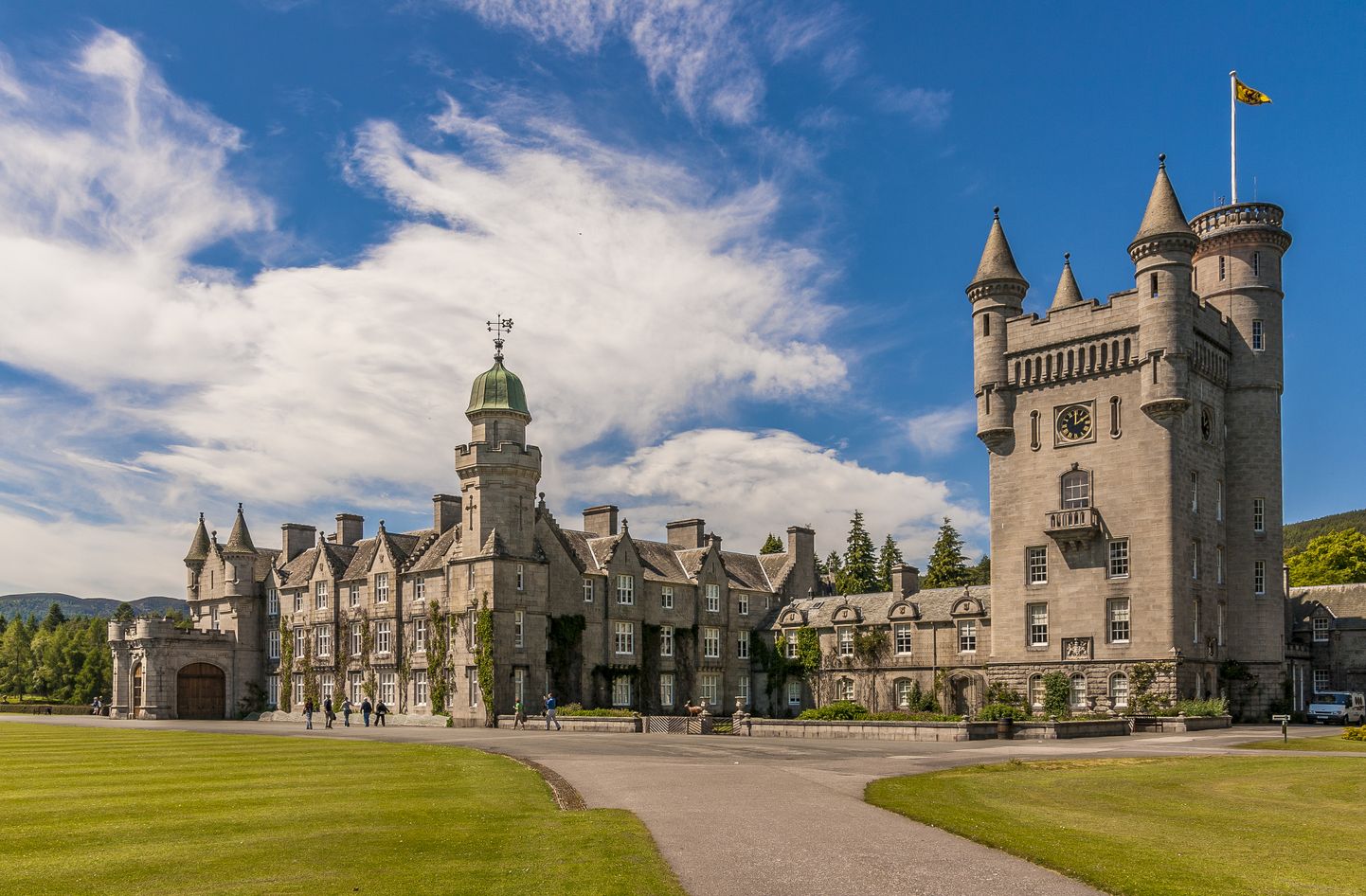 Briti kuningliku pere suveresidents Balmorali loss Šotimaal avatakse esimest korda rahvale.