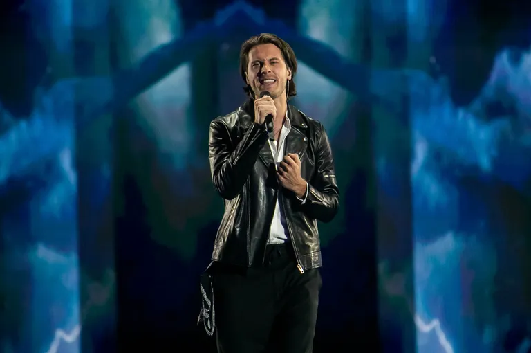 Eurovisiooni esimese poolfinaali peaproov, Victor Crone