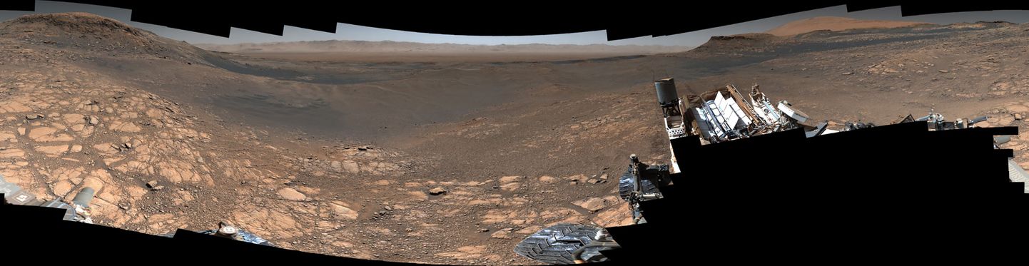 Osa NASA kulguri Curiosity fotodest tehtud Marsi panoraamvaatest
