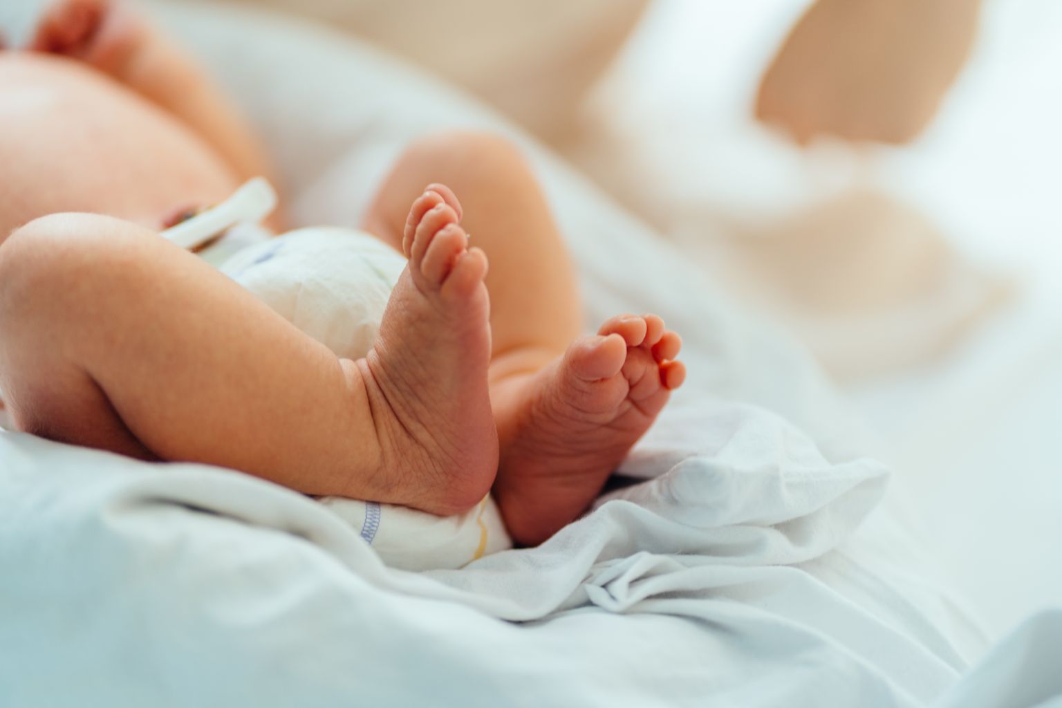 Hällisurm tabab sagemini väga väikese sünnikaaluga või enneaegselt sündinud beebisid. Pilt on illustreeriv.