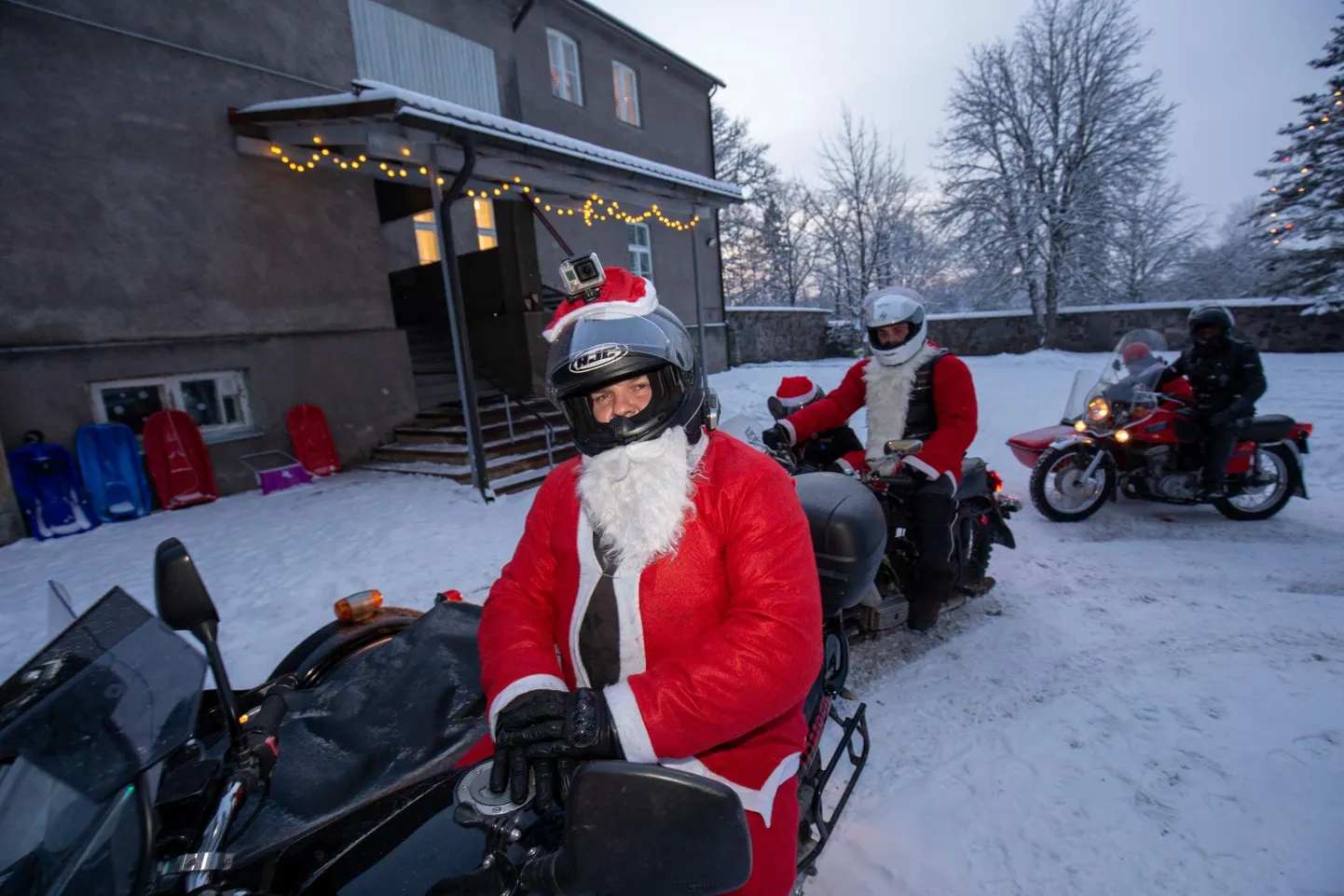 Vabatahtlikud päkapikud võivad olla ka motomehed, kui nad on vaktsineeritud.