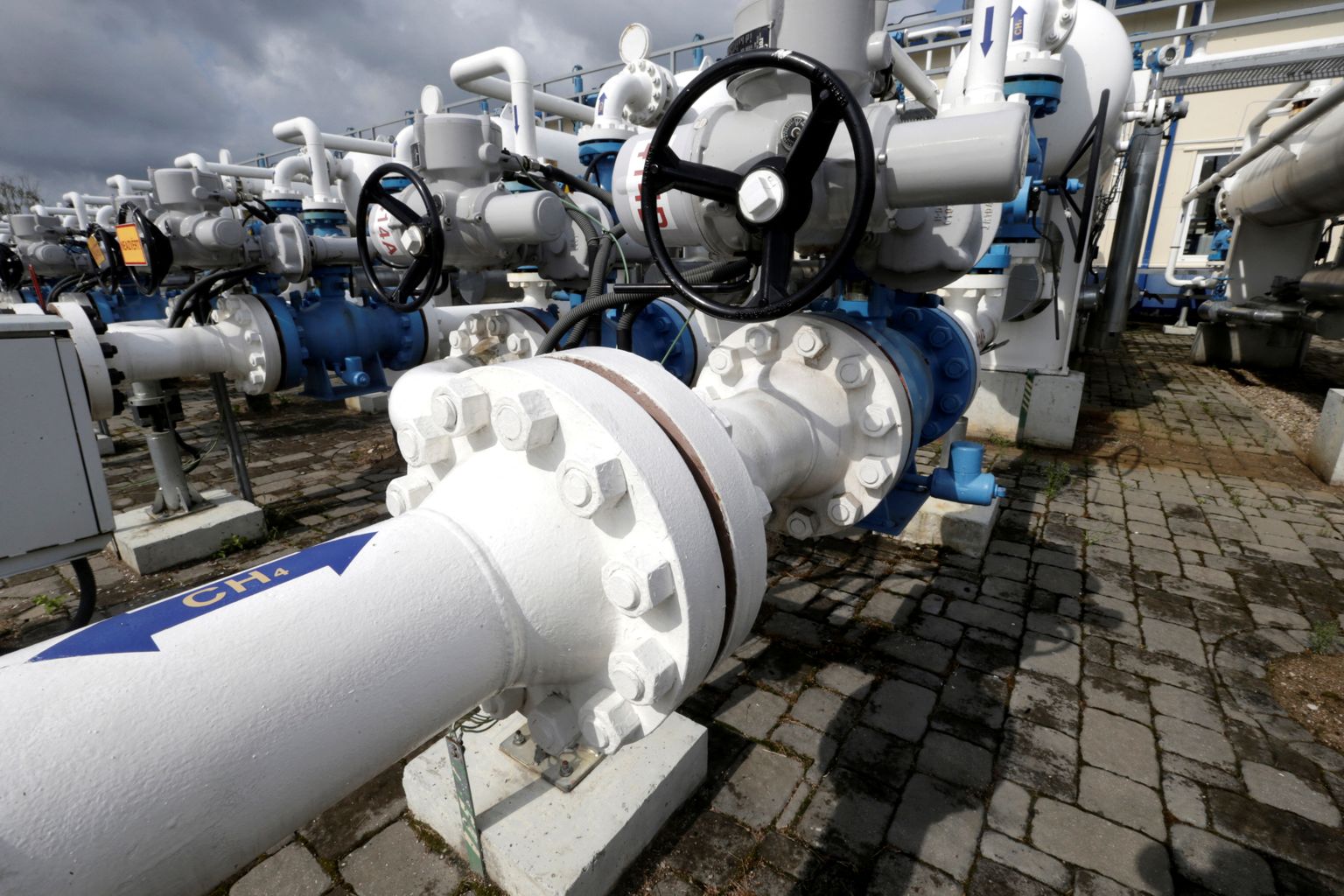 Inčukalnsi maa-alusesse hoidlasse oli septembri lõpuks Eesti gaasimüüjatel kogutud 1,3 TWh gaasi. Eesti klientidele on sellest mahust kavandatud alla poole.