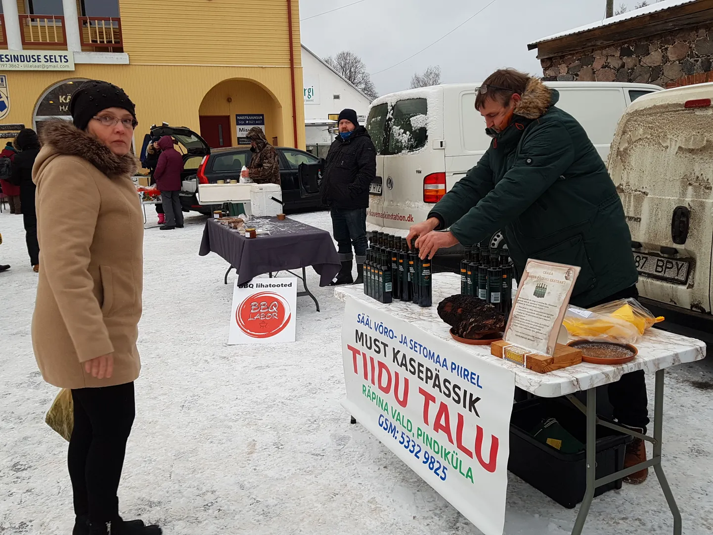 Türi jõulu-OTT tõi kauplejad ja ostjad kokku ning kõik olid rõõmsad ja rahul.