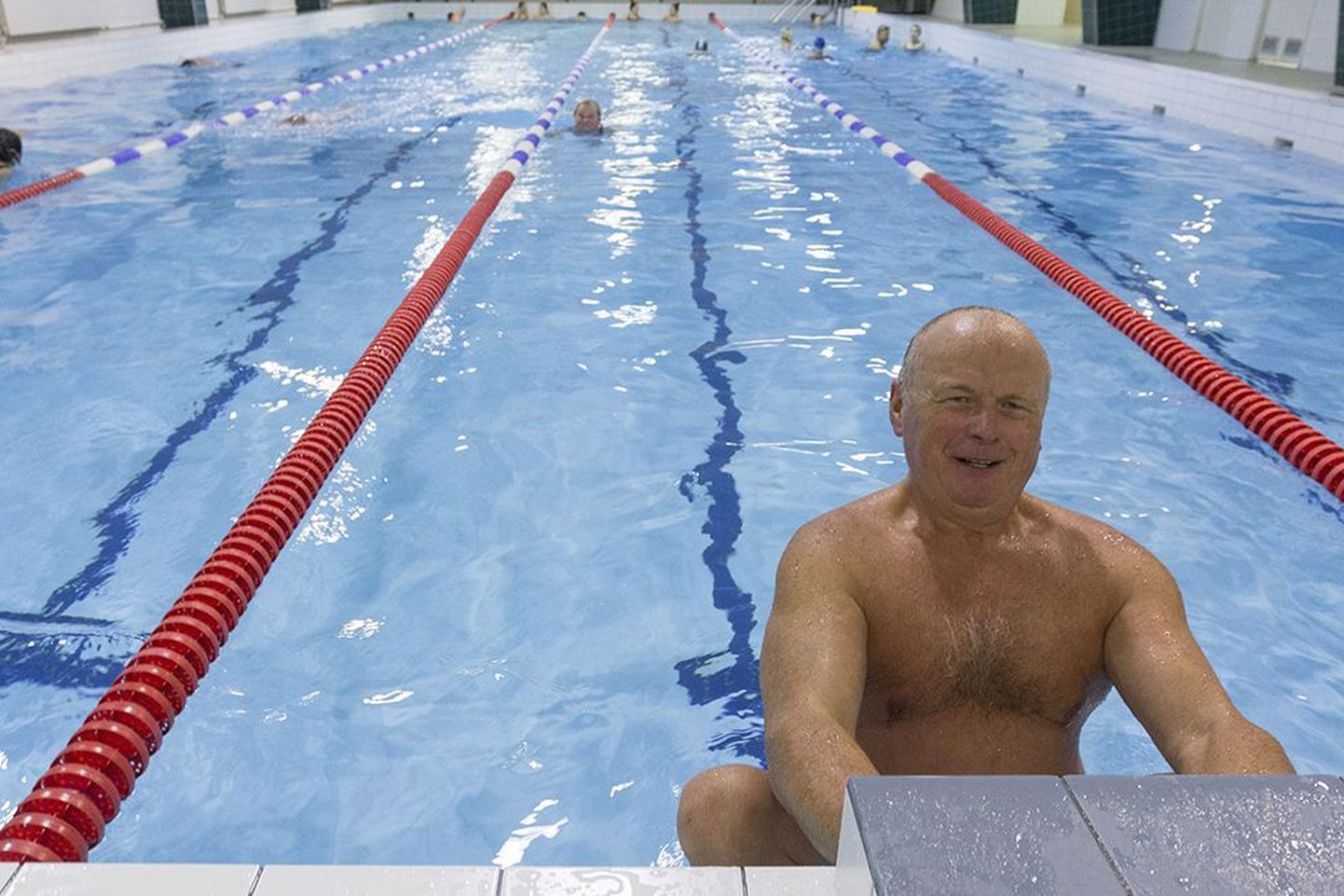 Tõeline veesõltlane Tiit Maisa ujub 
aastas umbes 200 kilomeetrit.