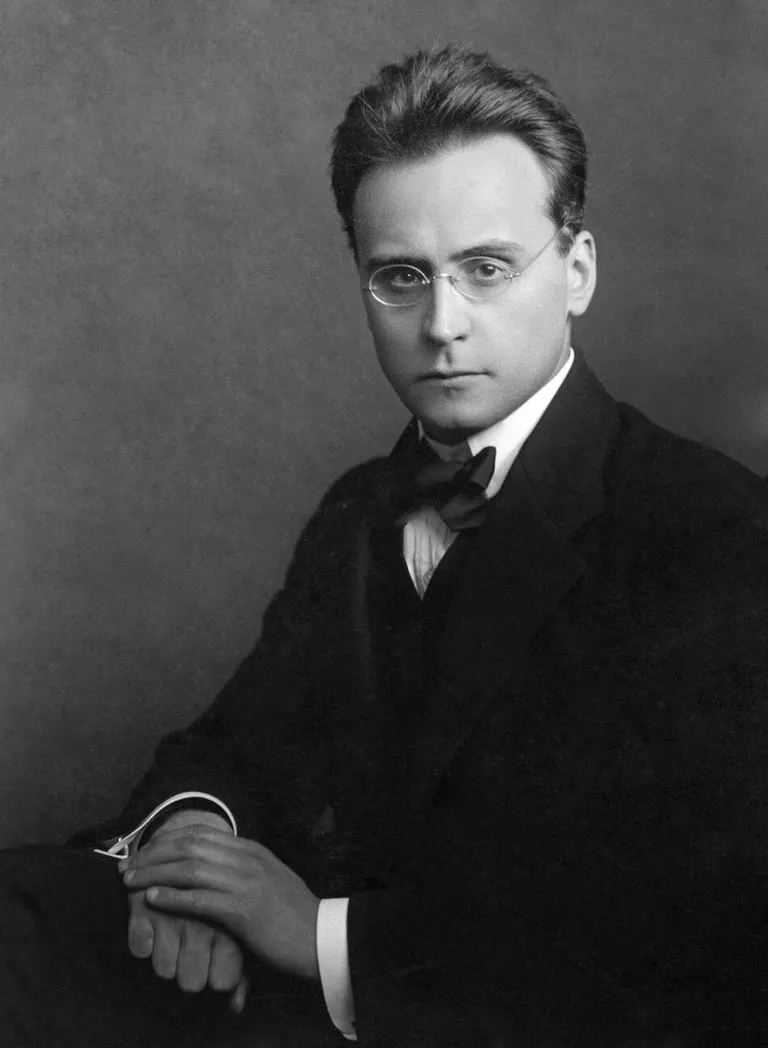 Austriešu komponists Antons Vēberns (1883-1945) 1912. gadā.