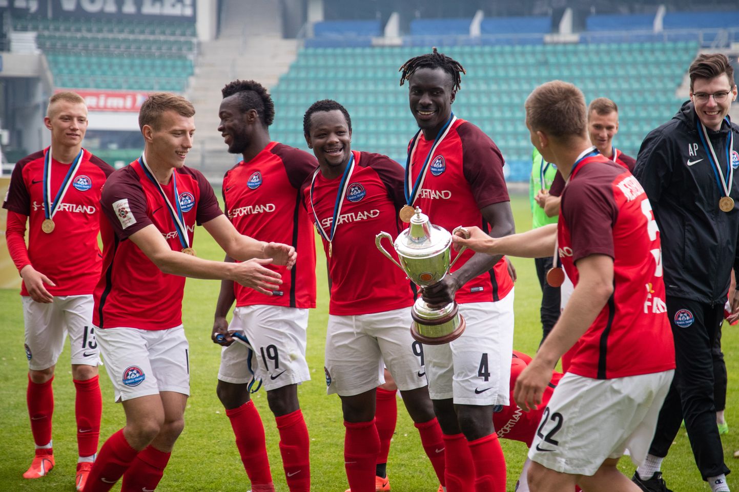 Mullu võitis Eesti jalgpalli karikavõistlused Narva Trans.