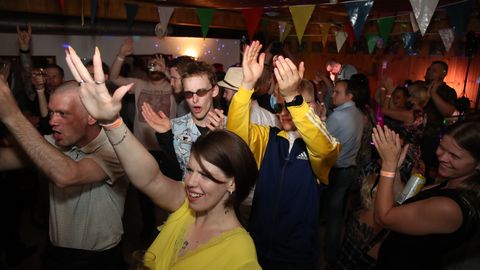 Фото и видео: в тартуском клубе Sodiaak прошла прощальная вечеринка