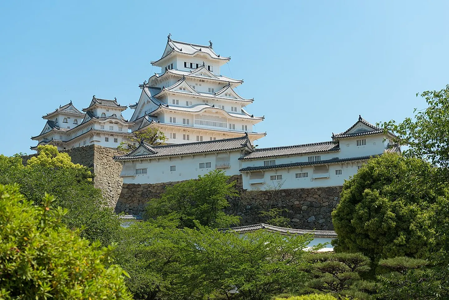 Himeji kindluse imetlemine läheb turistidele edaspidi maksma kuus korda rohkem kui jaapanlastele.