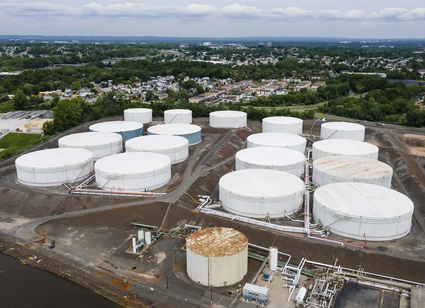 Хранилище нефти. Иллюстративное фото