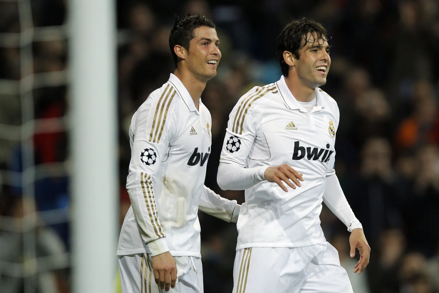 Cristiano Ronaldo (vasakul) ja Kaká liitusid Madridi Realiga 2009. aastal. Kui Ronaldost on saanud seejärel tiimi suurim staar, siis samuti suurte lootustega Madridi tulnud brasiillane on taandnud seal vahetusmängijaks.