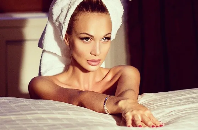 голая лопырева Бросившая мужа Лопырева «вышла на охоту» и показала эротическое фото