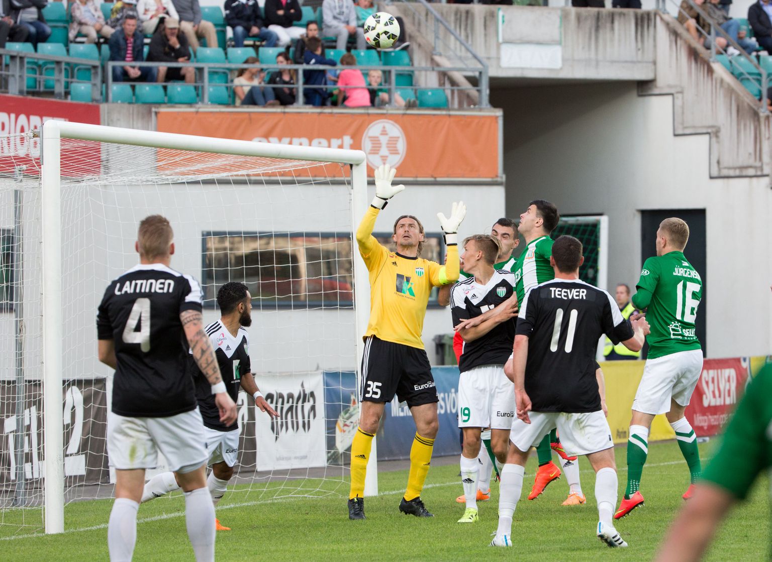 Jalgpalli Eesti meistriliigas mängisid põlised rivaalid Flora ja Levadia 1:1 viiki.