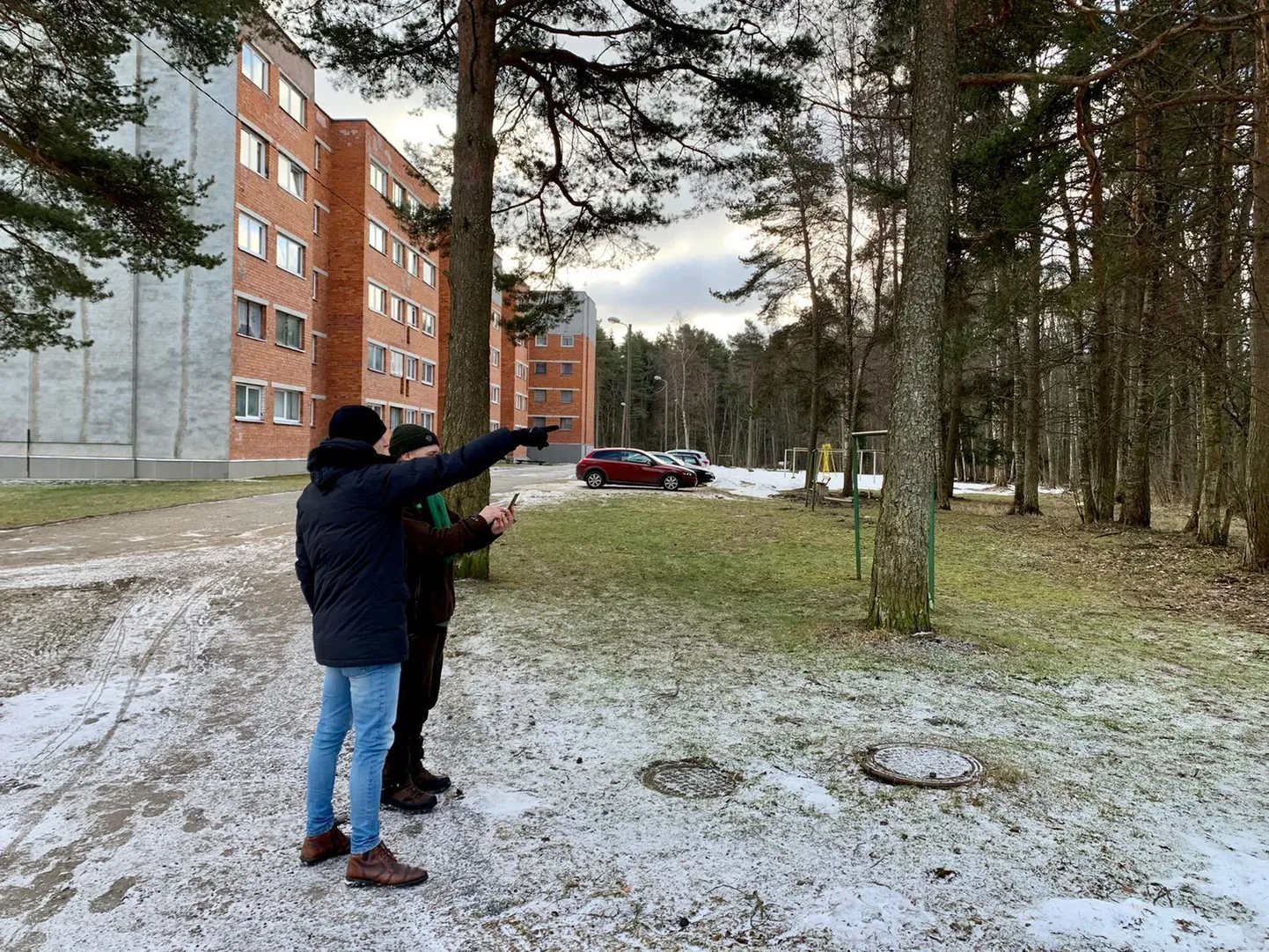 Esimesed töökoosolekud on peetud ja Aserisse parkmetsa rajamine alguse saanud.