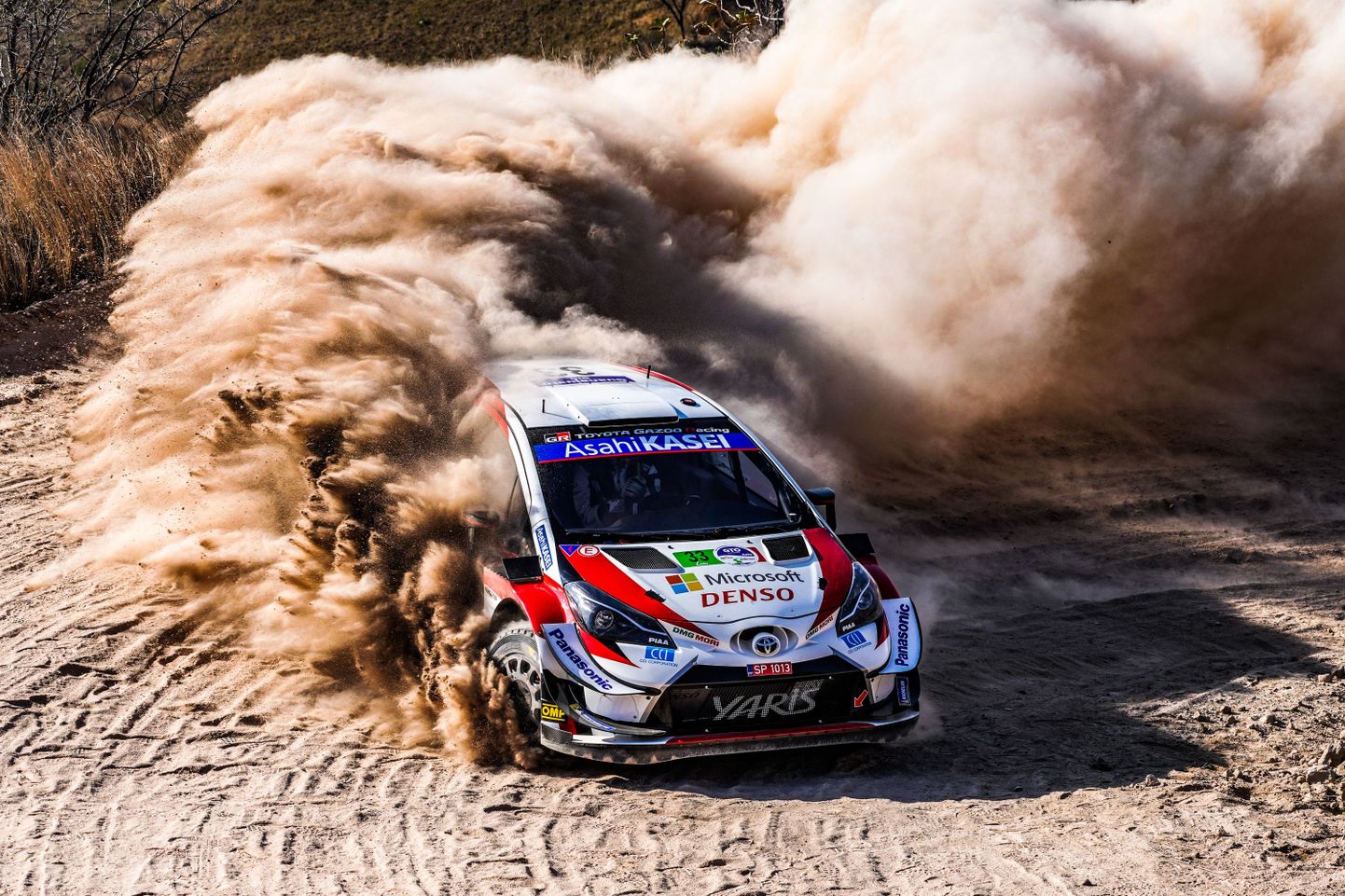 Pasaules rallija čempionāta (WRC) mašīnas sacīkšu trasēs