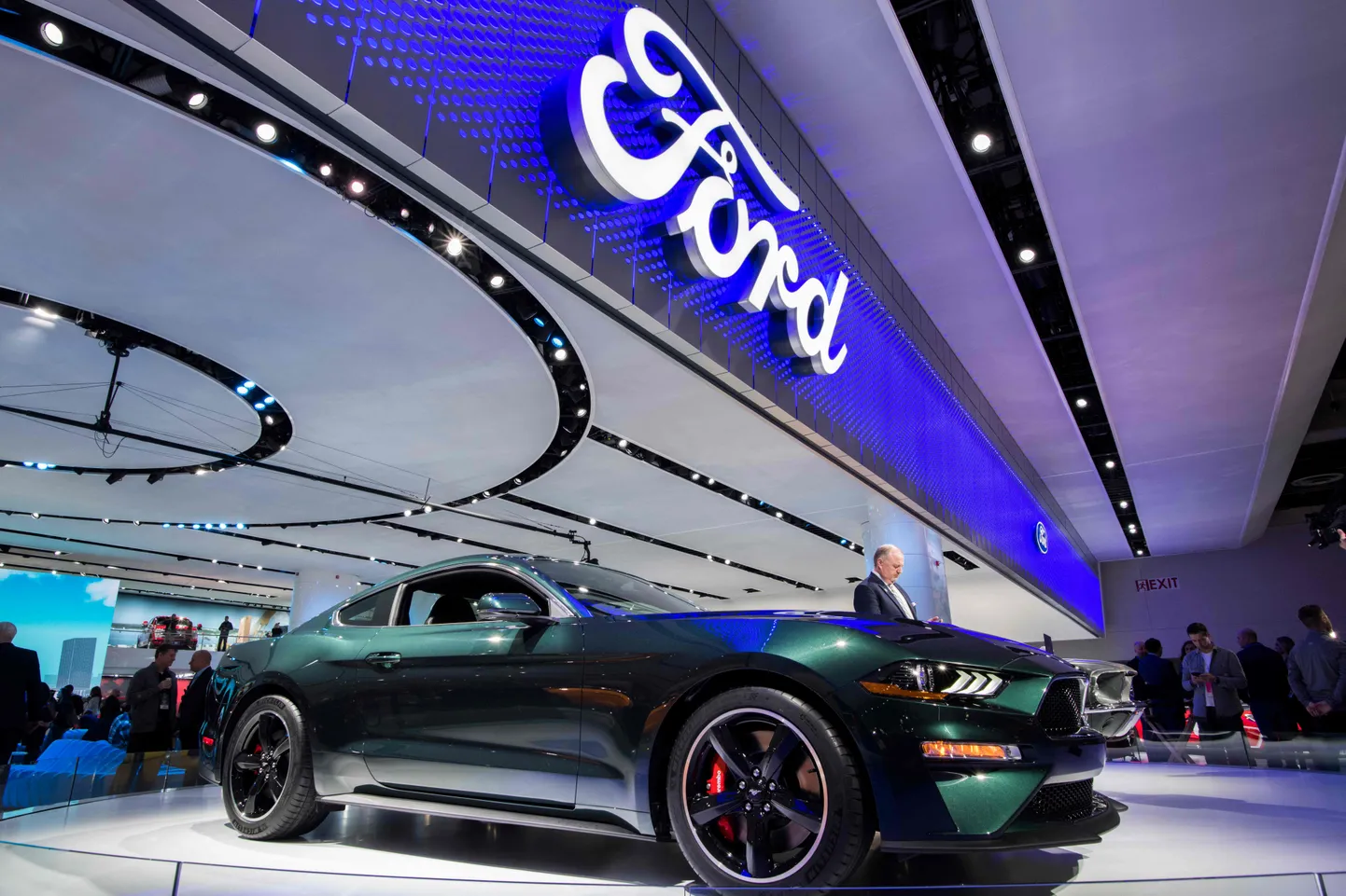 Ford Mustang Bullitt Detroidi autonäitusel.