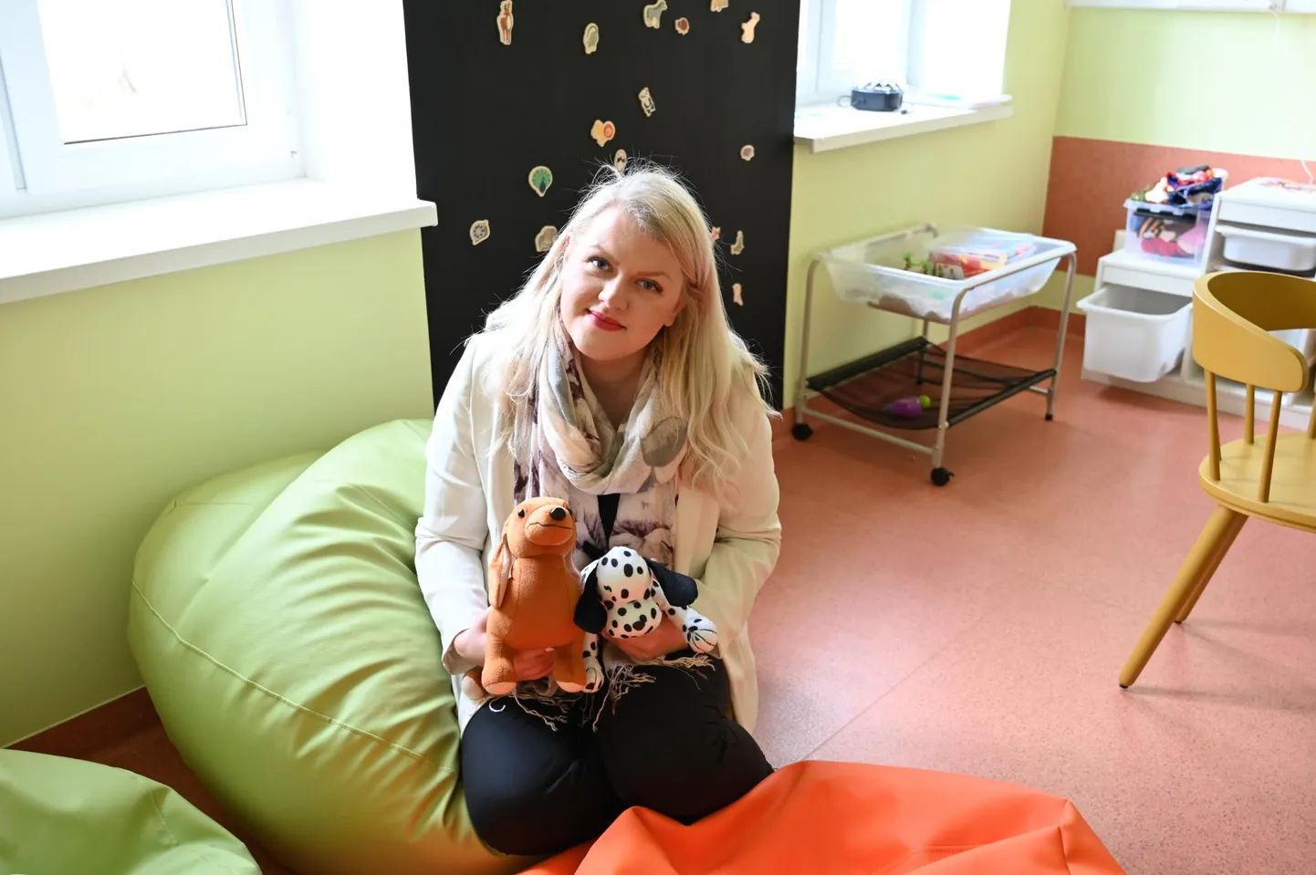 Praegu teeb mänguteraapiat praktika korras Aneth Tuurmaa, kes läbib mänguteraapia jätkukoolitust.