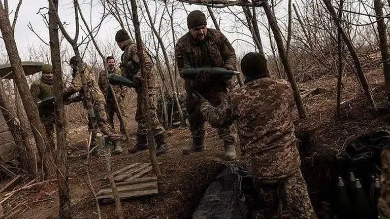 Именно дефицит личного состава в ВСУ на фронте привел к тому, что продвижение российской армии во второй половине 2024 года ускорилось.