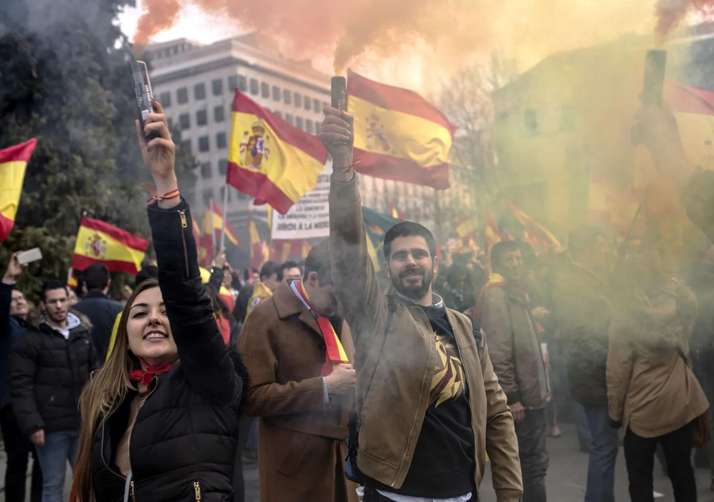 Vaid paar päeva pärast seda, kui Madridi tänavatele kogunesid meeleavaldajad, kes heidavad peaminister Pedro Sánchezile ette vastutulelikkust Kataloonia iseseisvusmeelsete suhtes, algab ülemkohtus protsess 12 katalaani separatisti üle, kellele on esitatud Kataloonia lahkulöömiskatsega seotud süüdistused.