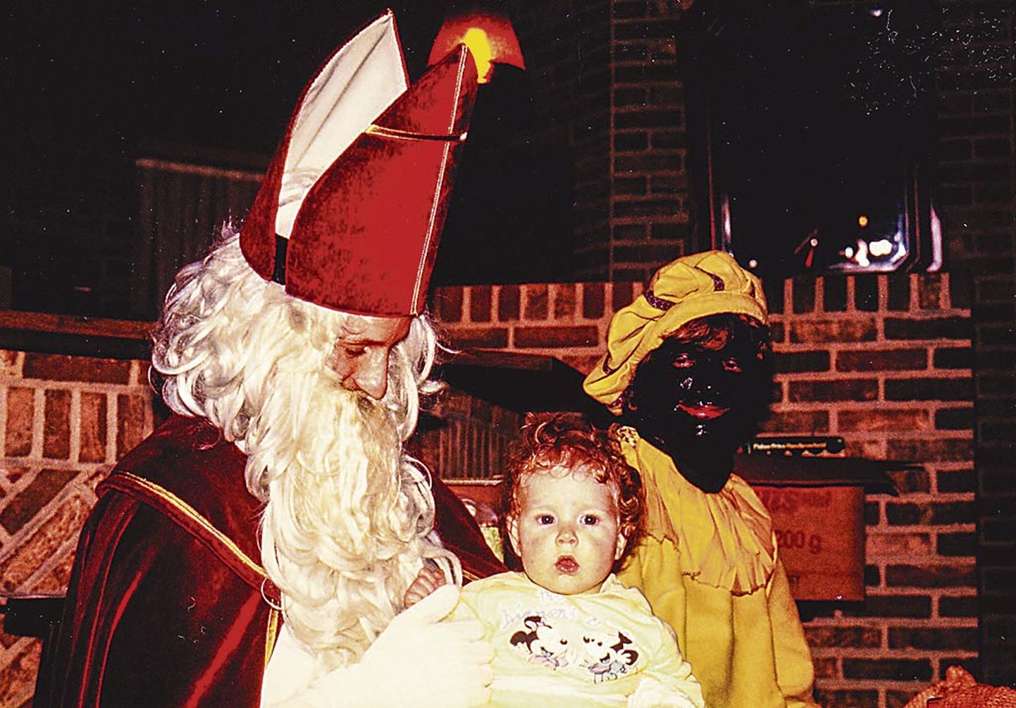 Belgias külastab lapsi Sinterklaas koos oma abilise Musta Peetriga.