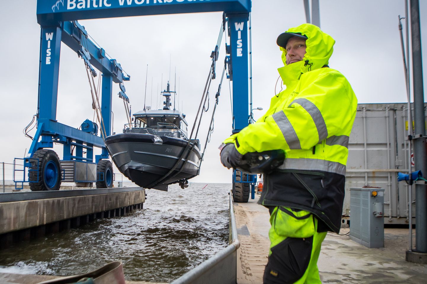 AITAB SAARLASED KÕRGELE KOHALE: Eelmisel nädalal Nasva laevatehases Baltic Workboats Rain Altmäe käe all veeskatud kaater annab olulise panuse Saaremaa kogutoodangusse.