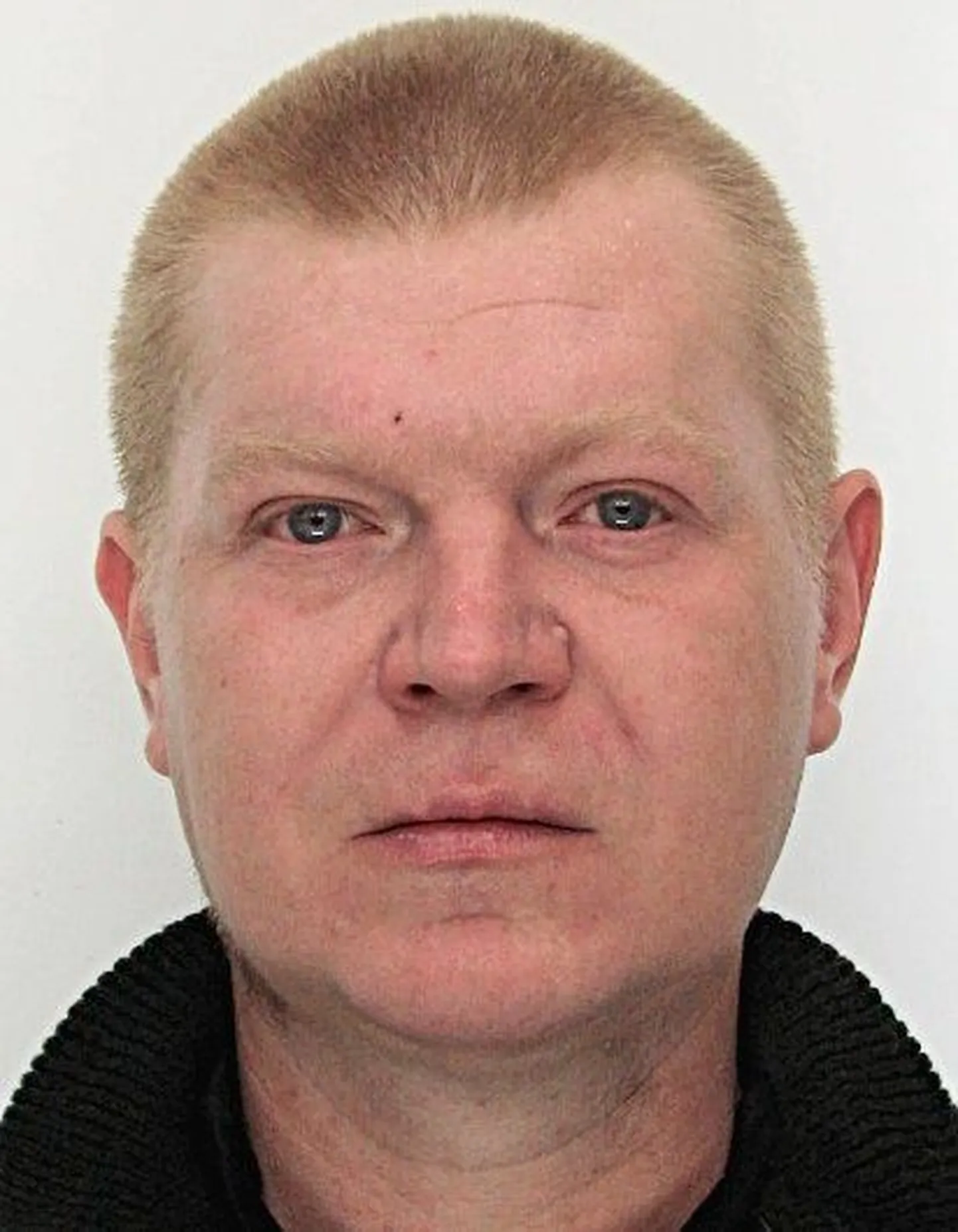Полиция разыскивает 38-летнего Сергея.