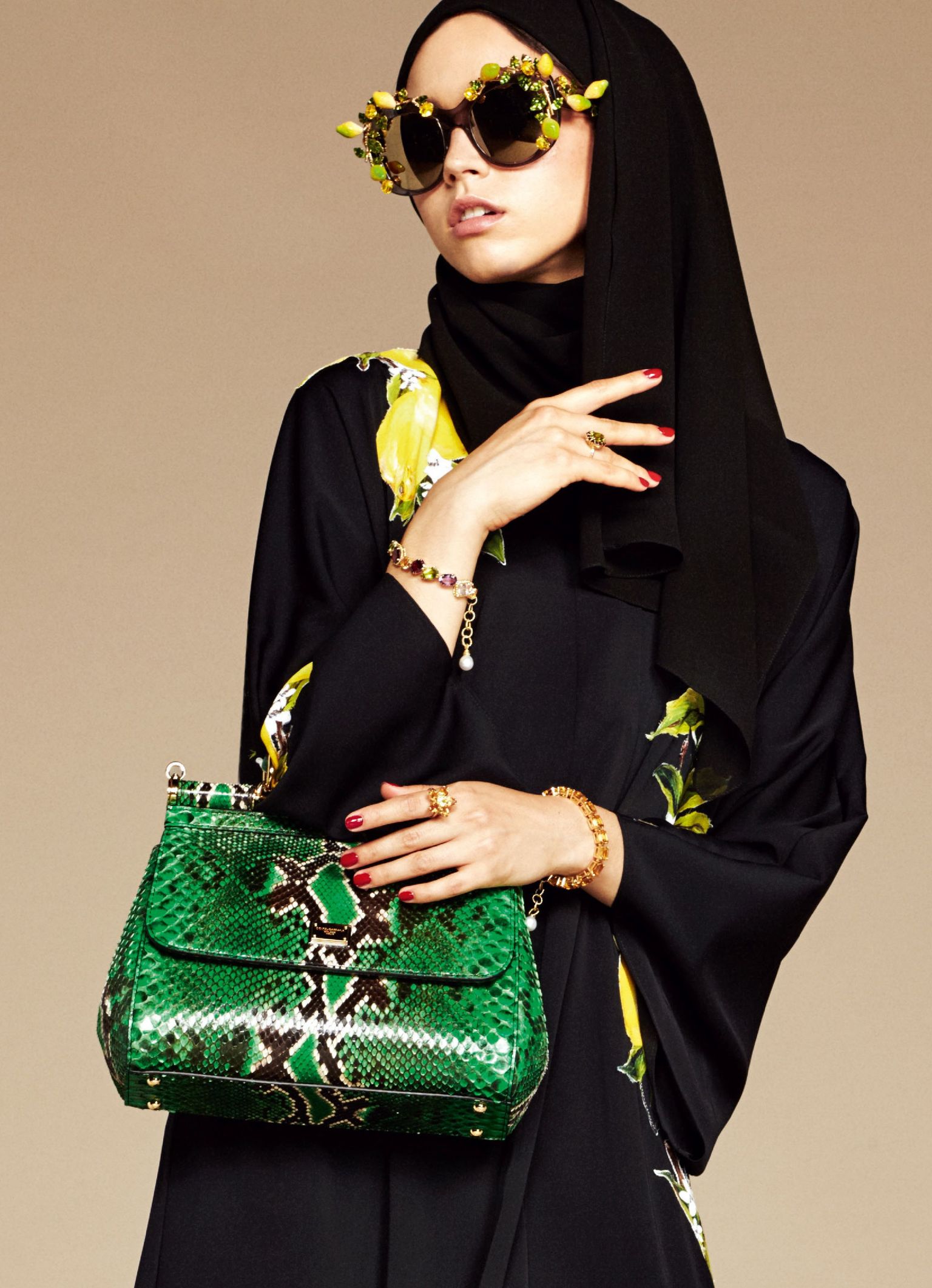 Inimesed, kes jõuaksid osta Dolce & Gabbana Londoni poest spetsiaalselt moslemitele mõeldud riideid, ilmselt väga seekordsete küsitletute sekka ei sattunud.