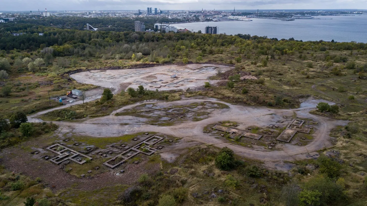 Lahekalda elamurajoon kerkib pärast 21 aasta pikkust ootamist toona välja antud ehitusloa alusel.