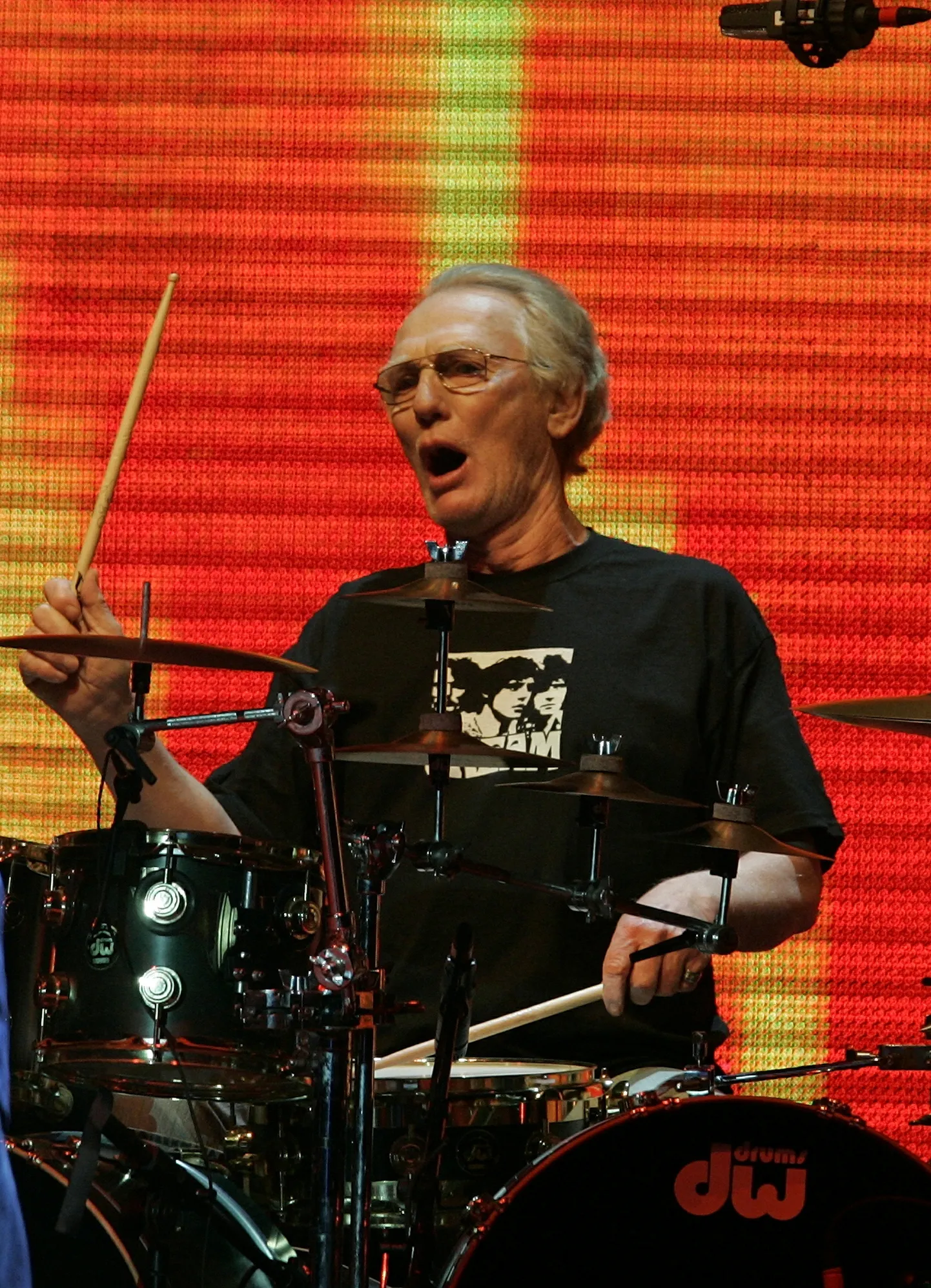 Trummar Ginger Baker Creami taasühinemise kontserdil New Yorgis 2005. aastal.