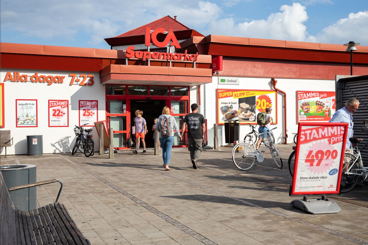Rootsi kauplusteketi ICA pood Skanöris