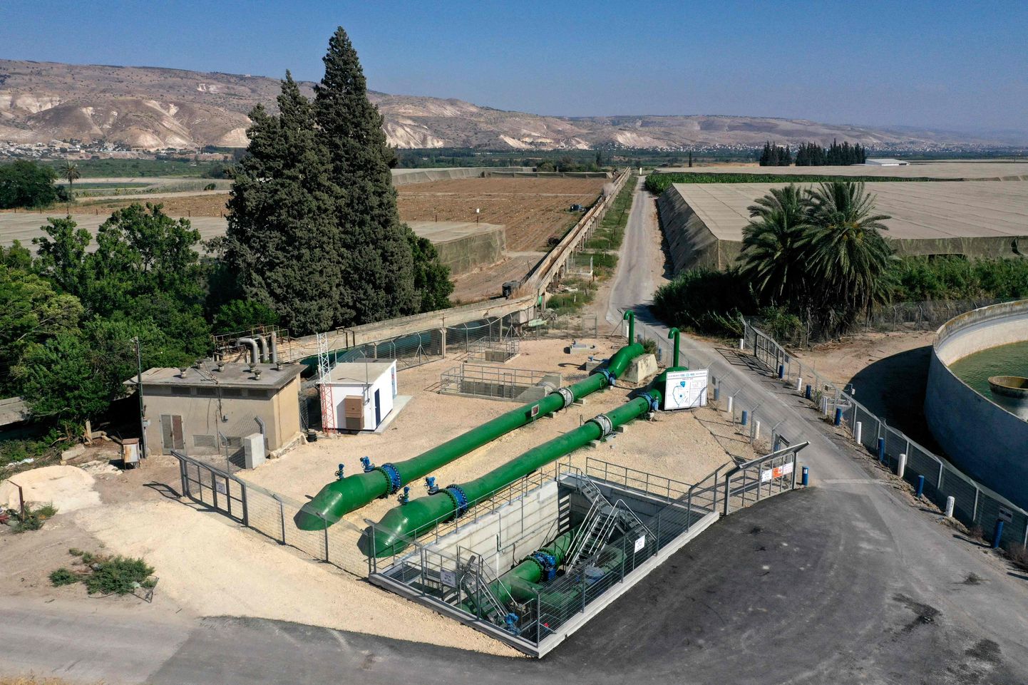 Torusüsteem, mida kasutatakse vee viimiseks Iisraelist Jordaaniasse.