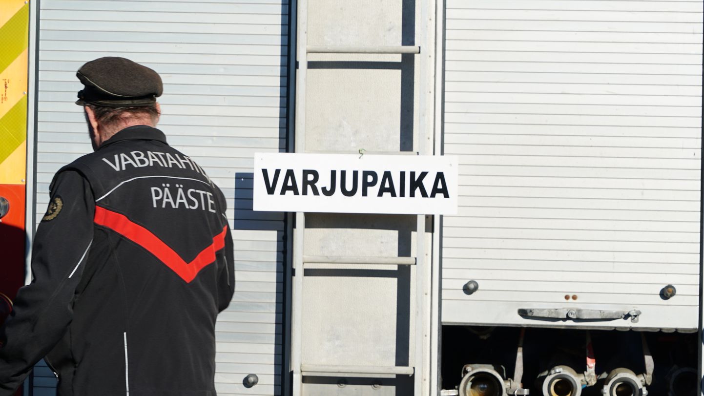 Järva-Jaani vanatehnika varjupaik sai päästeametilt kingituseks viis autot.