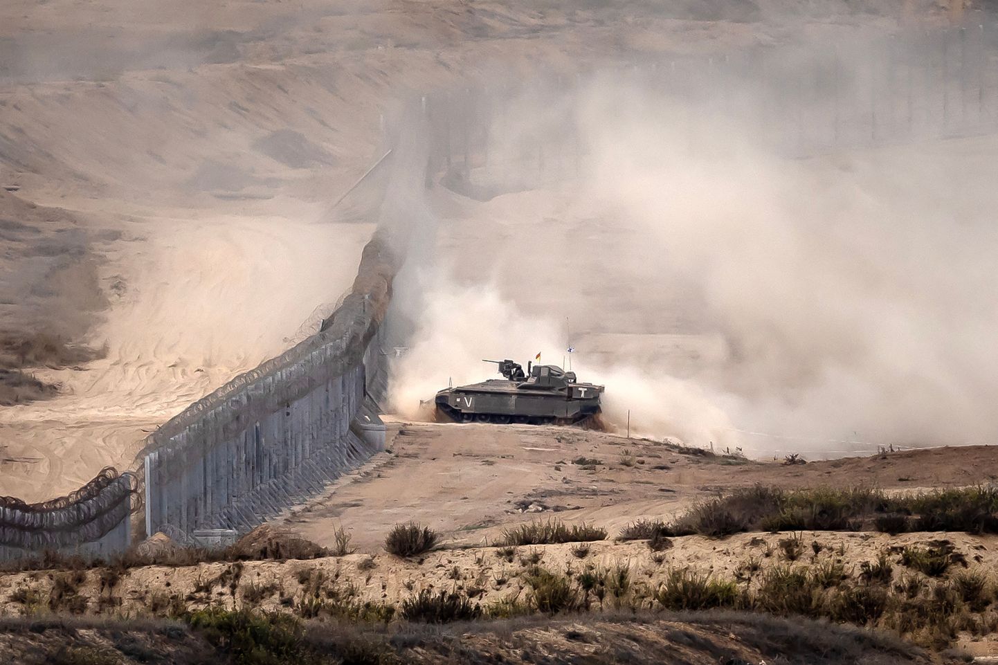 Izraēlas tanks pie Gazas joslas robežas.