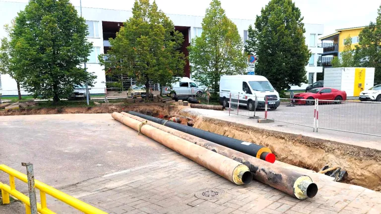 Прокладка газопровода. Жилой дом расположен непосредственно рядом с автозаправочной станцией.