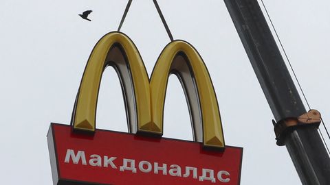 Venemaal McDonald'si asemel avatud kiirtoiduketi uus nimi tekitab omajagu segadust, aga ka nalja
