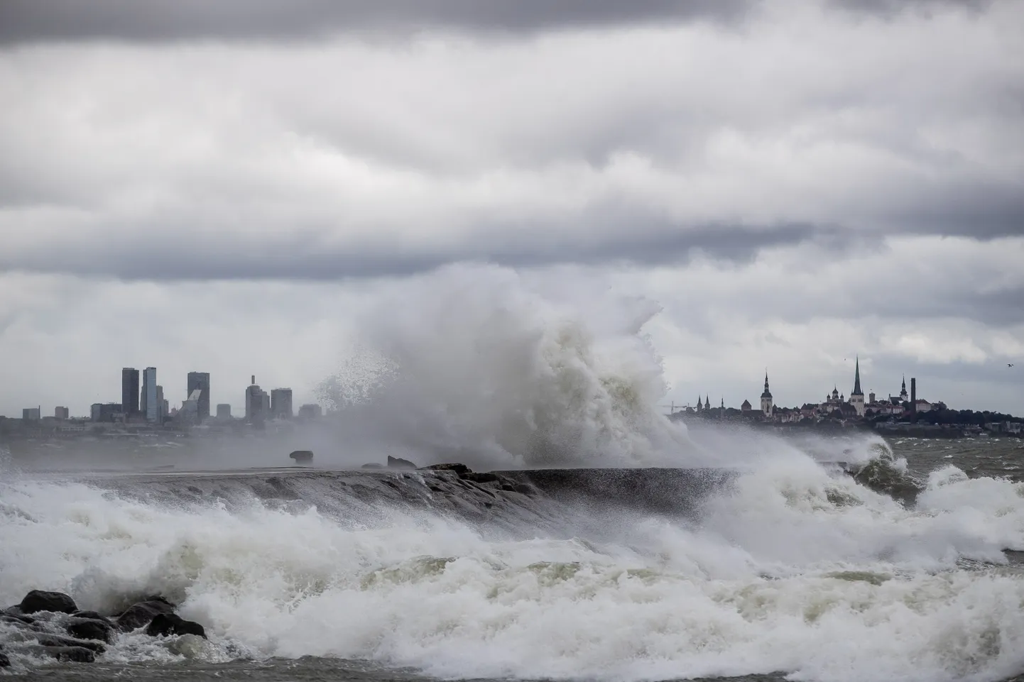 Torm Tallinnas. Merivälja muul. FOTO:SANDER ILVEST/POSTIMEES