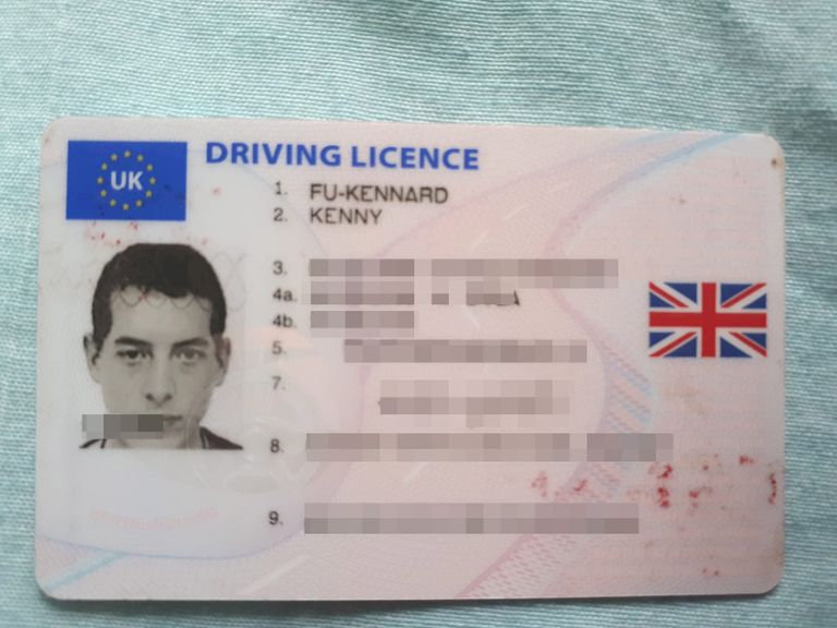 33-aastane Kenny Kennard võttis uueks perekonnanimeks Fu-Kennard, kuid selle tõttu ei saa ta Briti passi